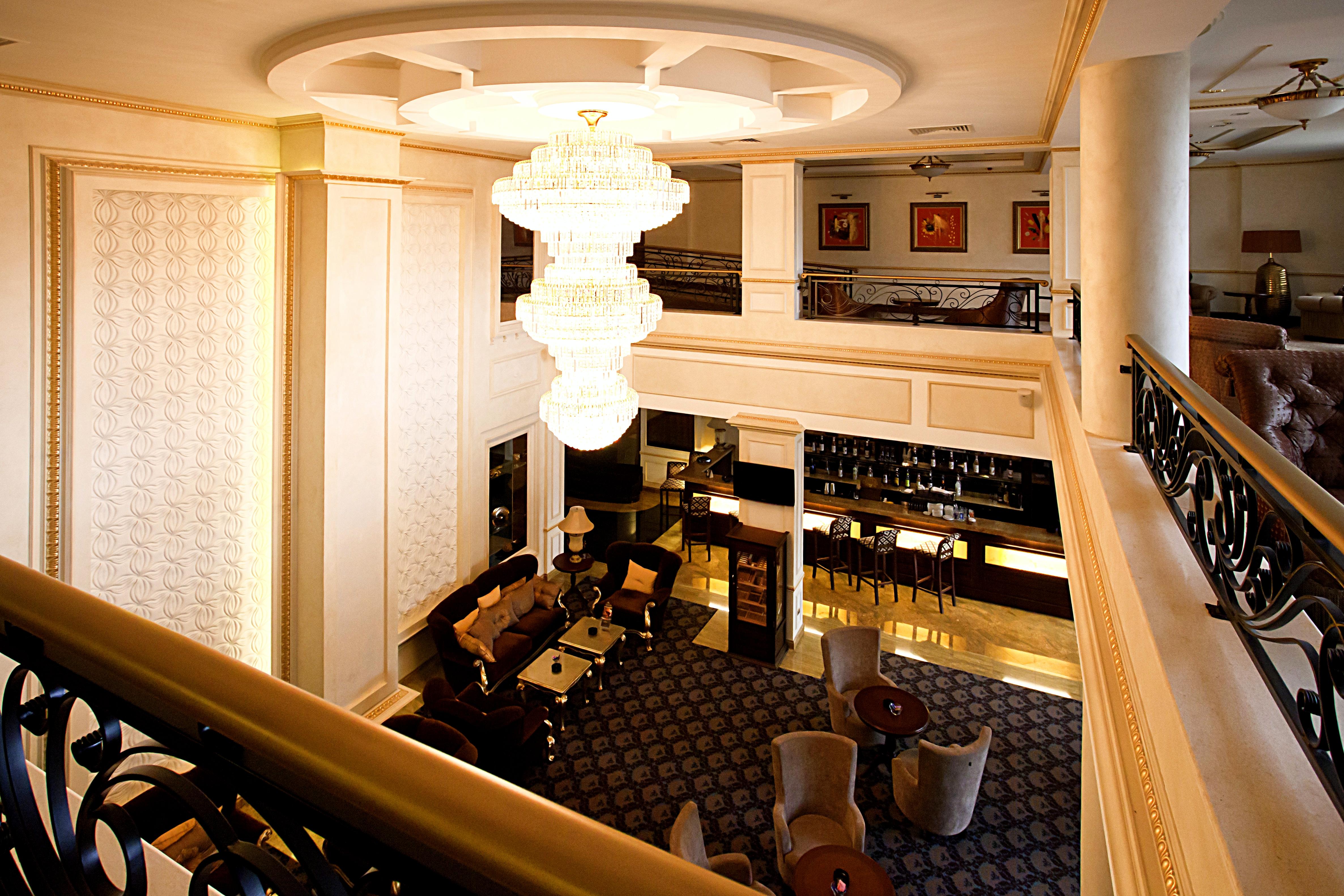 그랜드 호텔 앤 스파 프리모레츠 부르가스 외부 사진 The lobby of the hotel