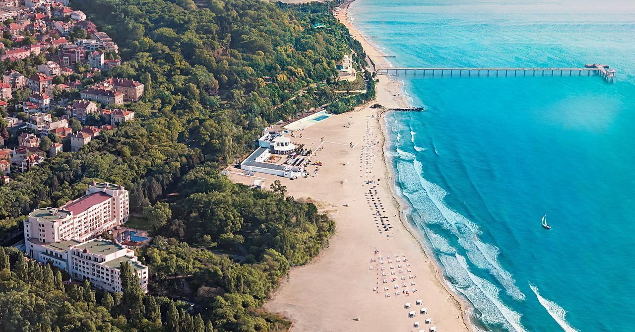 그랜드 호텔 앤 스파 프리모레츠 부르가스 외부 사진 Aerial view of the beach